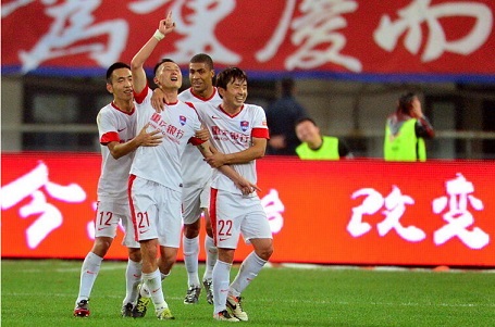 Xun 是对的！赵信的金枪没有掉落，Ertahan 带领团队冲向 JD Gaming 赢得了第一场比赛