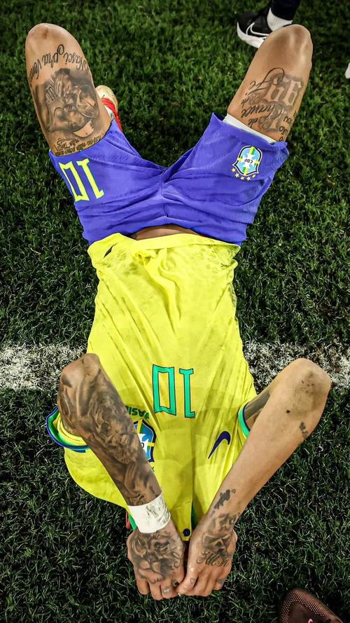 【DOTA2快讯】V社：东欧区DPC将被无限期延迟！