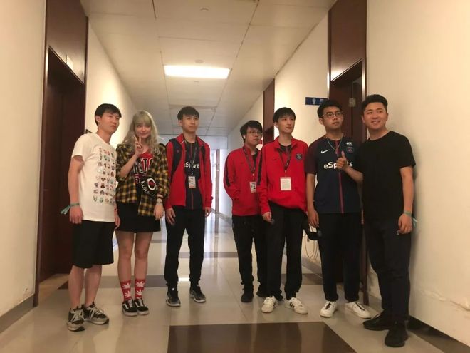 DOTA2 TI7 冠军马桶哥接受采访，再次提起当年被Liquid队友踢出队伍