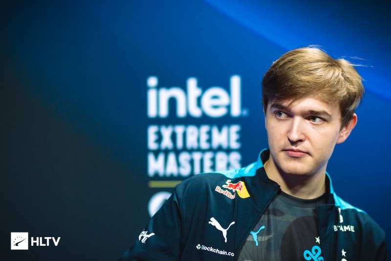 还有这种操作？这比赛从主办方到参赛选手都是假的